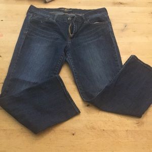 2/$15      Lucky Brand crop jeans